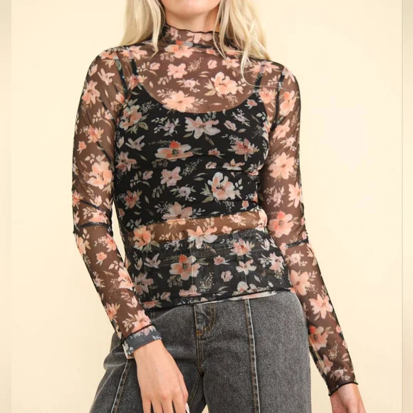 NWT Simons New In Black Fitted Long Sleeve Blouse - Picture 2 of 10